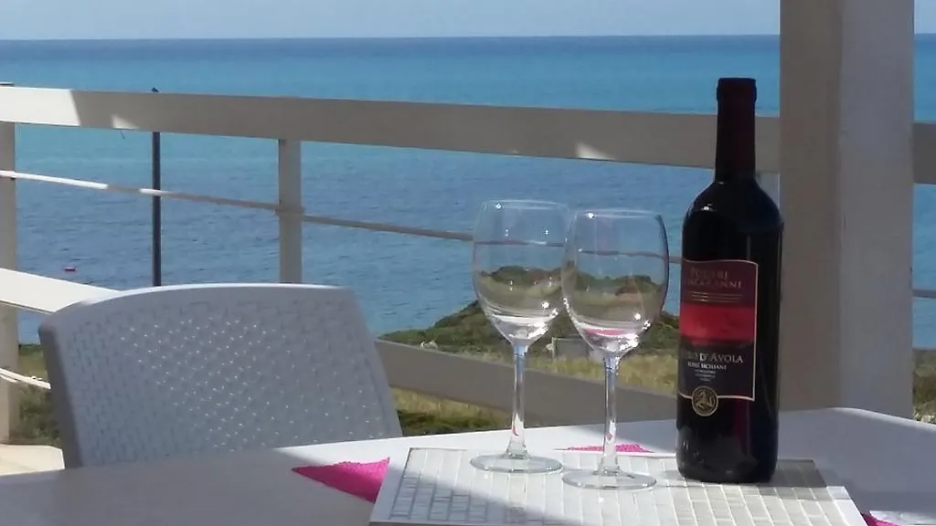 הוילה פונטה סקה Vista Mare Tra I Luoghi Di Montalbano בית נופש