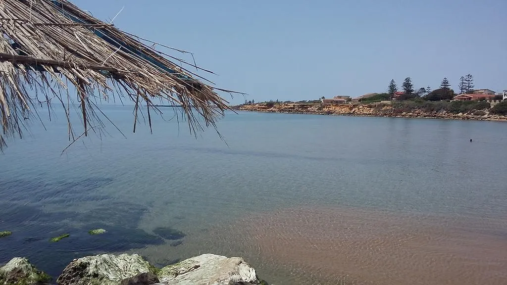 Vista Mare Tra I Luoghi Di Montalbano 0*, Punta Secca Italy