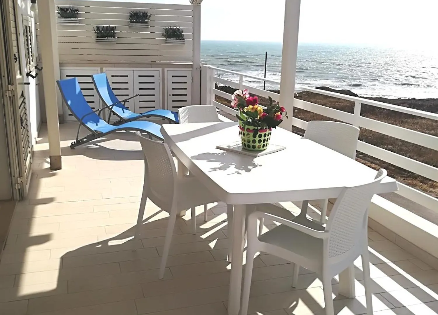 Vista Mare Tra I Luoghi Di Montalbano Punta Secca