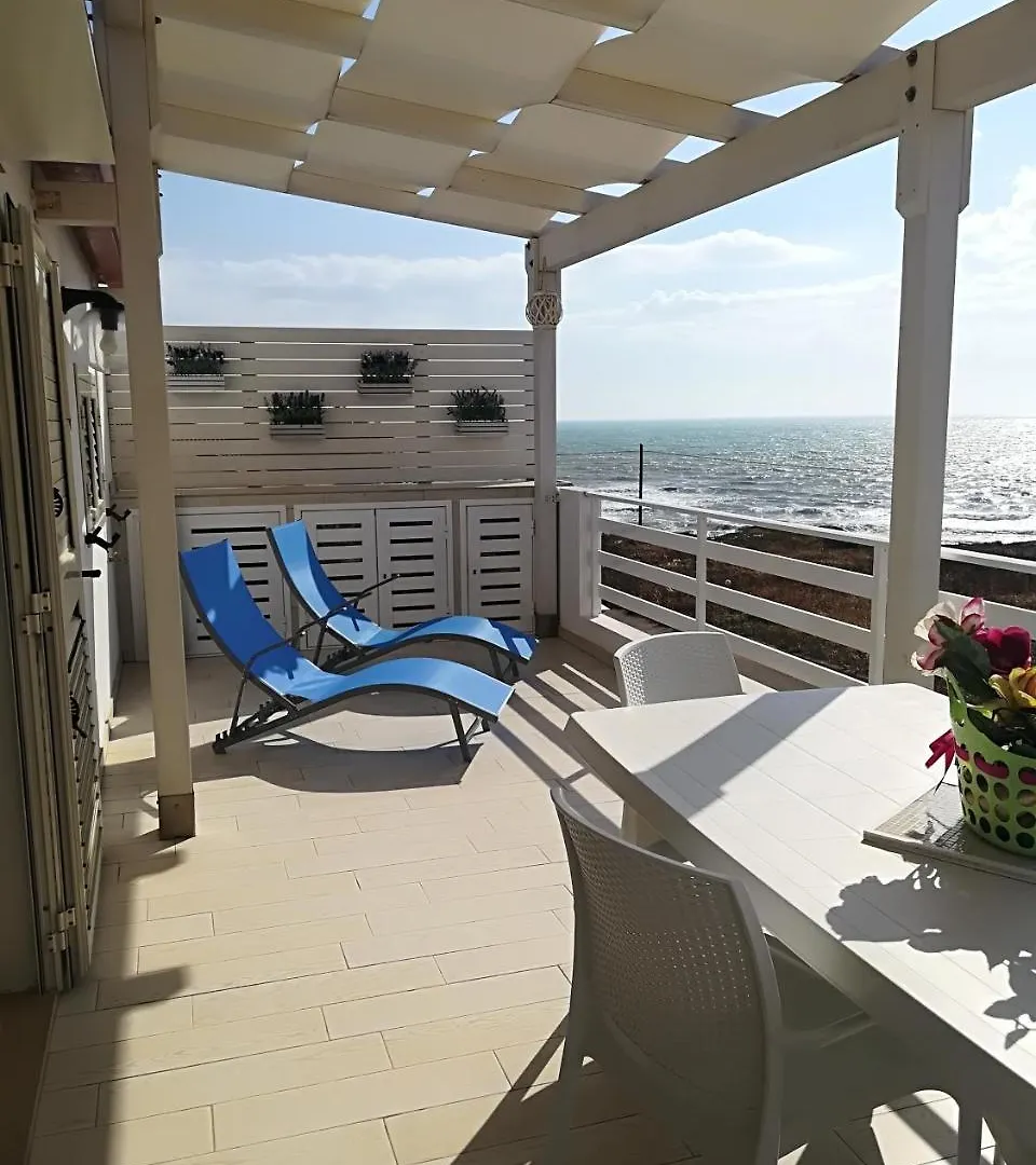 Vista Mare Tra I Luoghi Di Montalbano Punta Secca